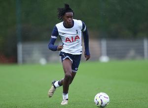 对利物浦完成英超首秀，罗马诺：热刺视19岁奥卢塞西为未来之星