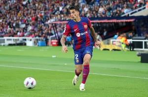 裁判专家谈巴萨两记点球：判罚正确，第一次绊脚了第二次是手球