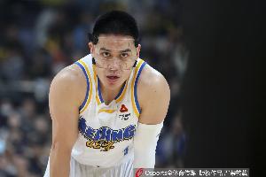 宝岛双杰！林庭谦18中7拿到19分 陈盈骏9中3得到8分6板