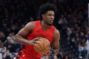 穷追猛打！亨德森造杀伤两罚全中 开拓者首节9分钟30-10领先篮网