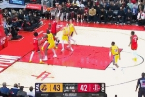 你来翻江倒海！杜兰特干拔中投不中 小贾巴里单臂揽板双手补扣！