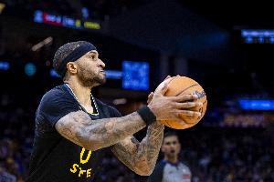 板凳奇兵！小佩顿半场替补11分钟 7中6拿到13分2板2助