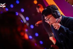 这次连一个小局都撑不住！Tabe教练BO5面对LCK五连败 此前皆能打满