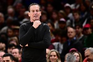 阿特金森：季后赛打10人轮换很困难 最终可能会缩减到9人或8人