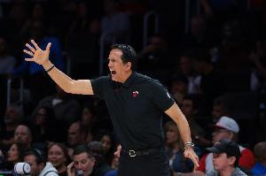 斯波：当你输掉这样的一场比赛时会有挫败感 但凡事都有两面性