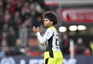 转会专家：多特准备给阿德耶米加薪续约，但不准备接受所有的条件