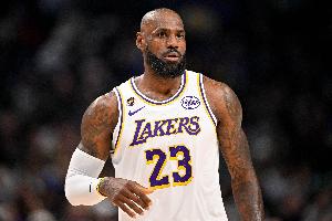 前优步CEO：只有蓝领岗位无法被AI取代 未来水电工收入会比肩老詹