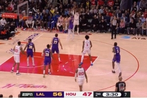 外线没谱！伊森侧翼接球 出手三分稳稳不中&三分已3中0