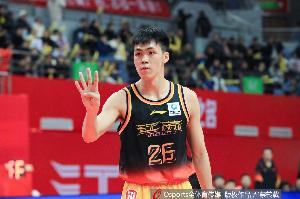 传射俱佳！庞峥麟13中8砍全场最高23分外加7助 三分8中4