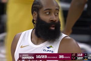 就问你关键球硬不硬！哈登急停拔起中投杀死比赛！