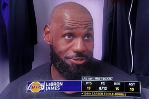 差点卡在59！詹姆斯：东契奇罚进最后一球拿到60分 我们都很高兴