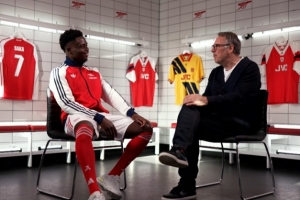 萨卡：续约时曾说想帮阿森纳赢得所有冠军，希望联赛杯只是个开端