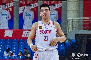 近乎完美！杨文学14中11超高效拿下24分4板2断难救主