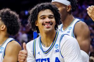 痛并快乐着~UCLA悍将拼断门牙拒绝逆转 对手17次失误&罚球16中5