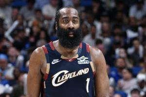 哈登斩获骑士生涯首场20+10助攻 也是队史单场20+10助最老球员