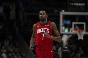 连珠炮！杜兰特外线开火连中三分 已砍19分继续冲击里程碑