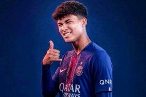 18岁68天，德罗是卡塔尔投资巴黎以来，球队第五年轻的法甲进球者