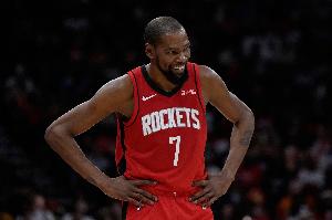 媒体人：这个夜晚杜兰特还是主角 身边年轻人没有让里程碑成为悲