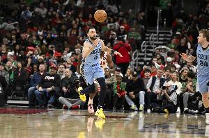 灰熊官方：球队与伯顿&德琼·雅罗两人签下第二份10天短合同