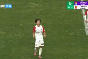 18岁杨黔东上演海港B队首秀，中乙替补破门收获职业生涯第一球！