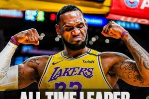 帕里什：祝贺詹姆斯打破1611出场数纪录 你一直追求卓越&让我欣慰