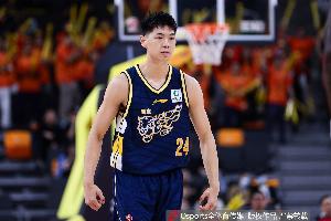 球队仅有亮点！崔永熙替补20分钟 三分5中3拿到赛季新高14分