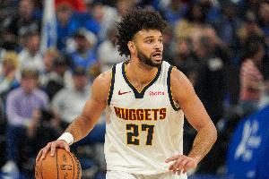 内外开花！贾马尔·穆雷半场11中7砍最高18分 三分7中4