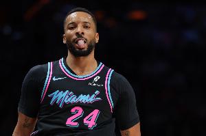 鲍威尔：我和斯波每场赛前都会沟通 要把每场比赛都当作季后赛打