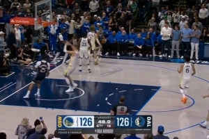 礼尚往来！追梦传球失误 马绍尔走步违例给出回应