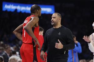 乌度卡喷球队开局烂！KD：我同意教练说的一切 教练这么说我信！