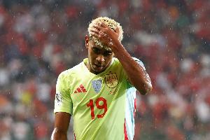 西媒：亚马尔、马克斯·略伦特和拉波尔特没有参加西班牙队合练