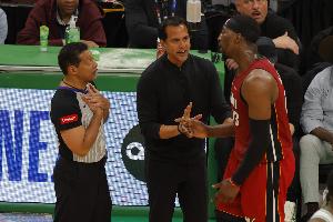 斯波：我不能连续让阿德巴约打24分钟 我必须为球队做出最佳选择