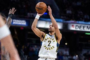 控场太稳了！内姆哈德9中5拿下13分7板14助 5次犯规