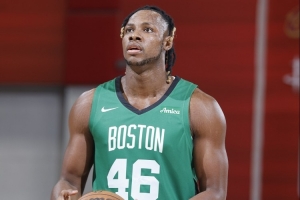 队记：凯尔特人和中锋查尔斯·贝西签下第二份10天短合同