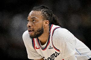 加兰代表快船出战8胜3负 场均21.1分6.8助 三分命中率51.2%