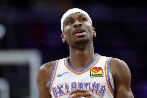 雷霆本赛季对阵马刺绿军活塞2胜6负 而打其他球队55胜10负