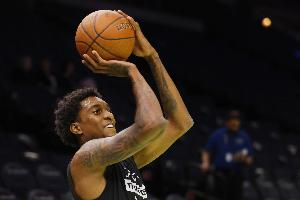 麦克丹尼尔斯：我投篮陷入低迷了吗？如果有 那就接着投就行了