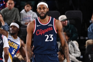 以赛亚·杰克逊：我不会有很多出手和球权 在场上尽量保持高效