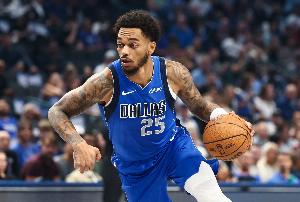 难阻失利！华盛顿15中8拿到19分15篮板 拼到6犯离场