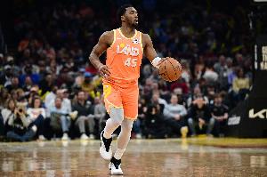 0罚球！米切尔：我不想被罚款 但同样的动作对面有罚球我们就没有