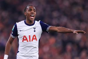 记者：特尔现阶段并未考虑离开热刺，他认为自己有责任帮球队保级