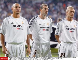 银河战舰！小贝：加盟皇马第一天训练，看到齐祖大罗菲戈时紧张了