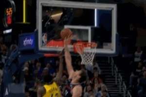 关键判罚！大洛篮下补防大帽西亚卡姆上篮干扰球 快船挑战成功