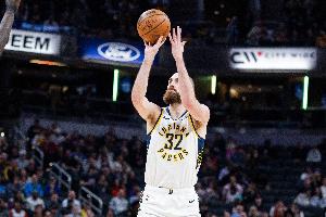 赫夫本赛季罚球命中率高达81.9% 绝杀时刻两罚不中自杀