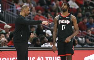 16分7板！乌度卡：很高兴伊森恢复了活力 他不进球也能影响比赛