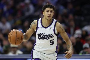 铁麻了！新秀克利福德11中1仅拿到3分4板5助1帽