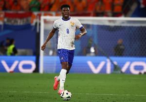 阿斯：战巴西时琼阿梅尼表现接近完美，他是欧洲足坛最好后腰之一