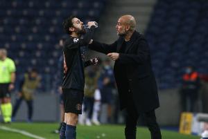 31岁B席已为曼城出战235场英超，是瓜帅时代非门将球员最多