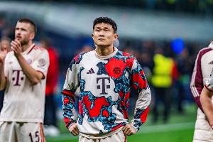 记者：费内巴切开始运作金玟哉转会交易，今日与经纪人会谈