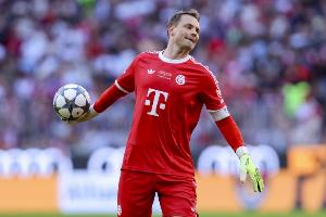 赫迪拉表示讨论诺伊尔是在毁掉鲍曼，巴拉克：诺伊尔确实比他强